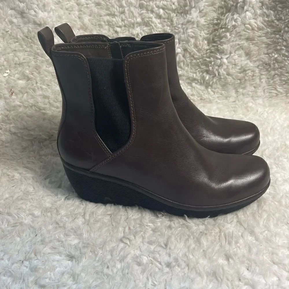 Clarks Artisan leather Brown wedge ankle boots side zipper SZ12 M